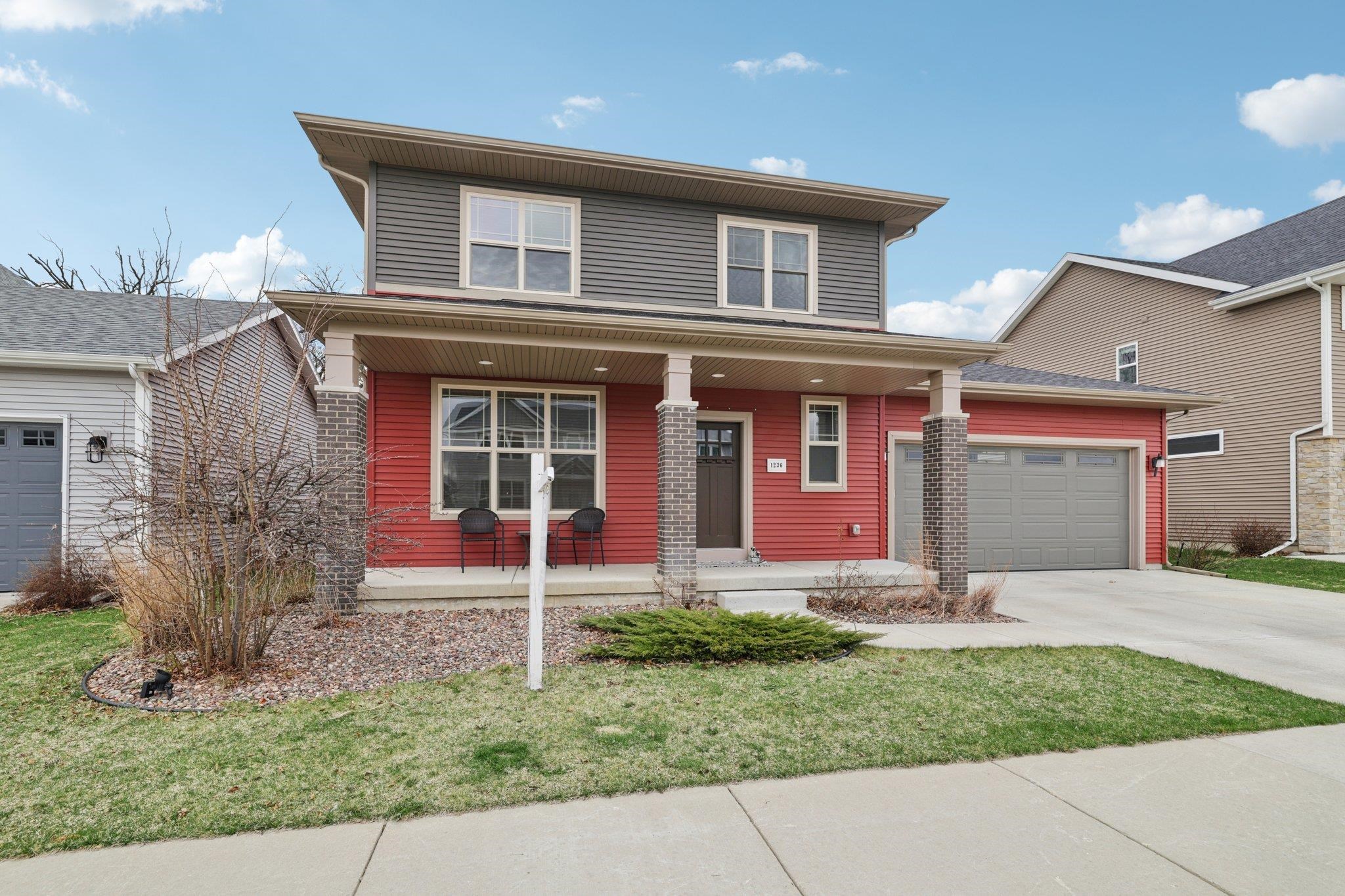 1236 Twisted Branch Way Sun Prairie, WI 53590 - Photo 3 of 56