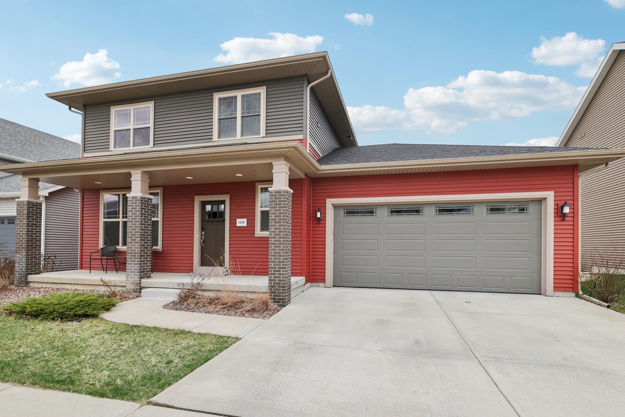 1236 Twisted Branch Way Sun Prairie, WI 53590 - Photo 4 of 56