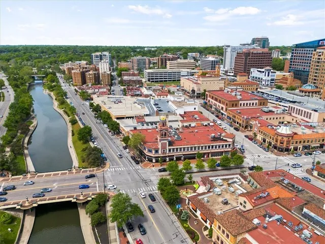 $545,000 | 4819 Holly Street, Kansas City, MO 64112