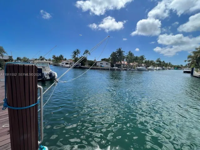 $1,800 | 2430 Northeast 135th Street, Unit 105, North Miami, FL 33181