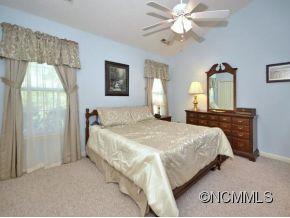 201 English Oak Road Fletcher, NC 28732 - Photo 11 of 19