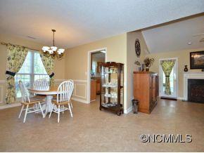 201 English Oak Road Fletcher, NC 28732 - Photo 5 of 19