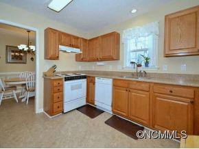 201 English Oak Road Fletcher, NC 28732 - Photo 8 of 19