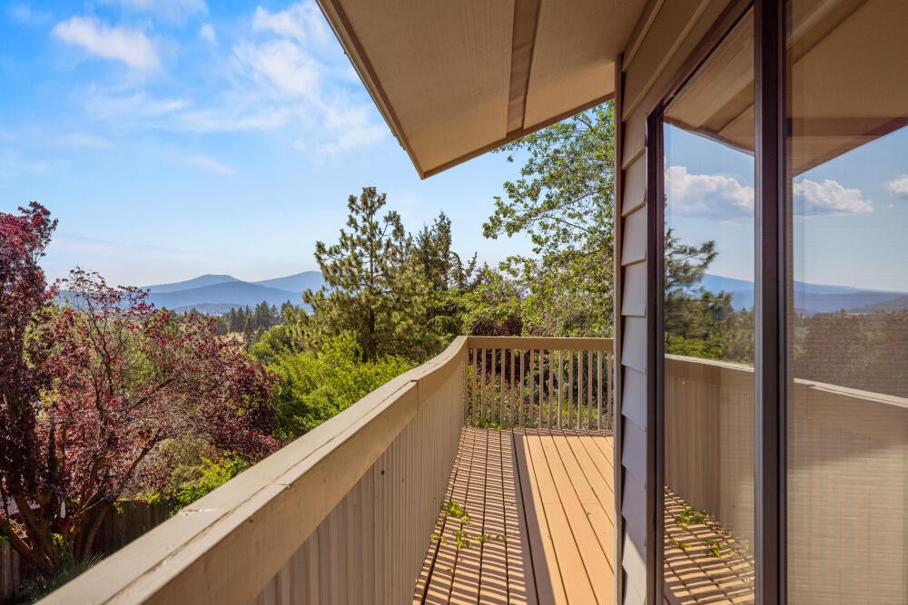 1620 Ridgecrest Drive Klamath Falls, OR 97601 - Photo 28 of 70 1620RidgecrestDr-42