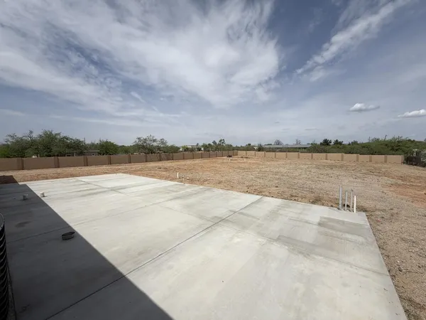 $2,500 | 15456 North Twin Lakes Drive, Tucson, AZ 85739