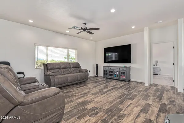 $2,500 | 15456 North Twin Lakes Drive, Tucson, AZ 85739
