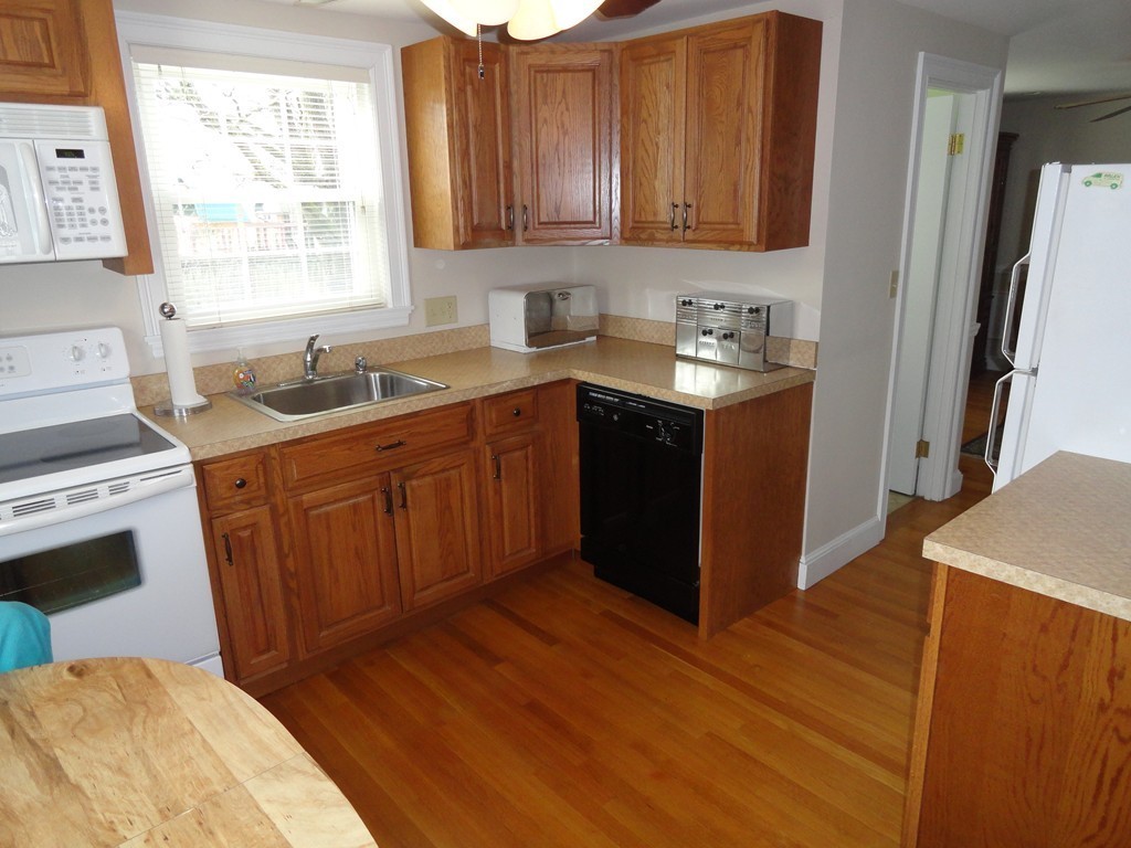 12 Terrier Road Medford, MA 02155 - Photo 5 of 11 Gallery Image 5