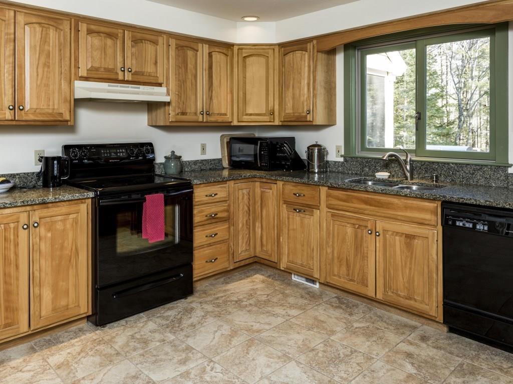 15 New Adams Road Kennebunkport, ME 04046 - Photo 8 of 34 Photo
