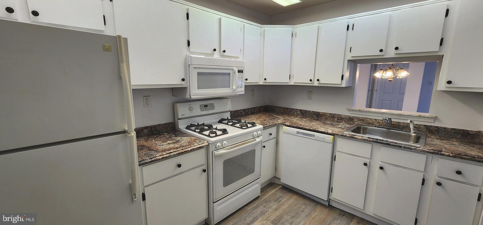 73 Center Lane, Unit A Mount Laurel, NJ 08054 - Photo 5 of 26