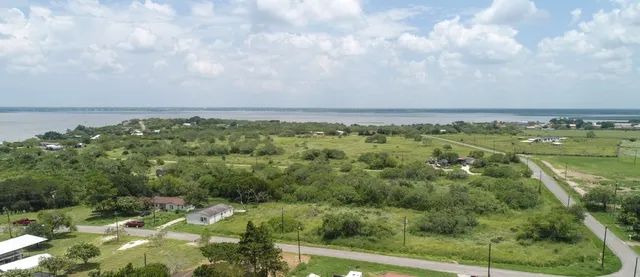$30,000 | 528 South Vista Drive, Sandia, TX 78383