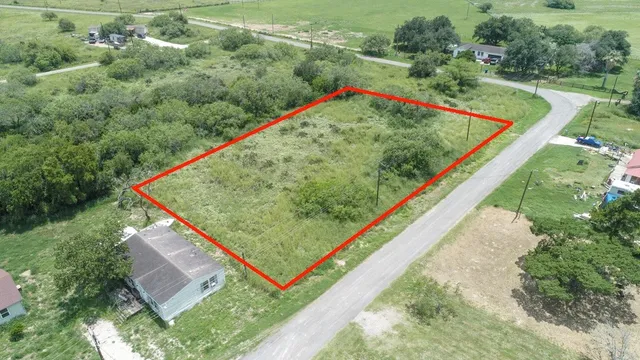 $30,000 | 528 South Vista Drive, Sandia, TX 78383