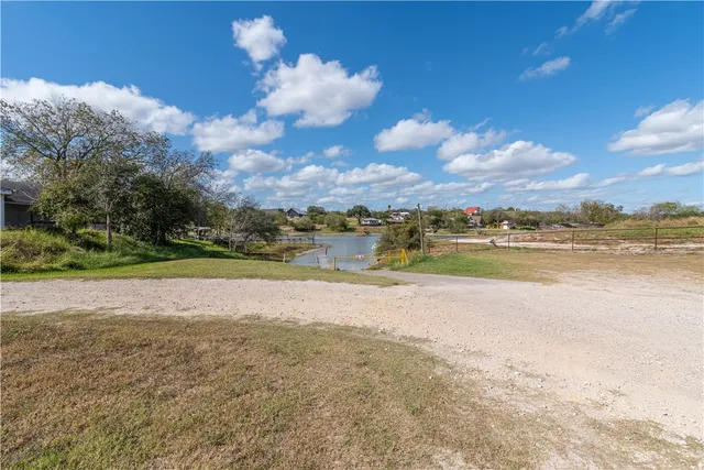 $30,000 | 528 South Vista Drive, Sandia, TX 78383