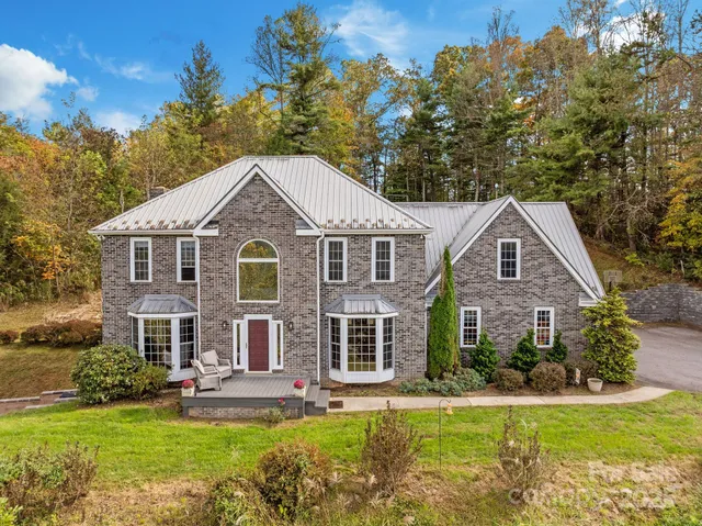 $825,000 | 235 Petersburg View Drive, Marshall, NC 28753