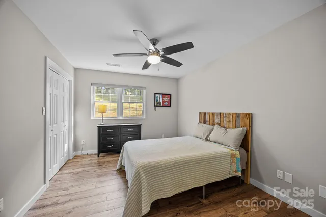 $825,000 | 235 Petersburg View Drive, Marshall, NC 28753