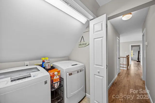 $825,000 | 235 Petersburg View Drive, Marshall, NC 28753