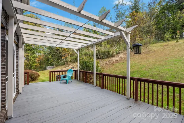 $825,000 | 235 Petersburg View Drive, Marshall, NC 28753