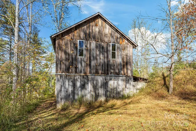 $825,000 | 235 Petersburg View Drive, Marshall, NC 28753