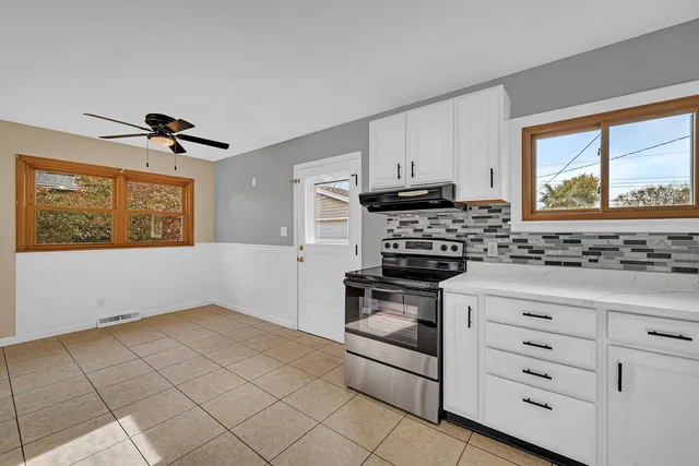 $289,900 | 423 Maple Drive, Morris, IL 60450