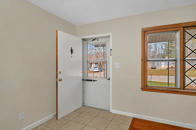 $289,900 | 423 Maple Drive, Morris, IL 60450