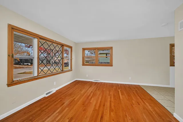 $289,900 | 423 Maple Drive, Morris, IL 60450