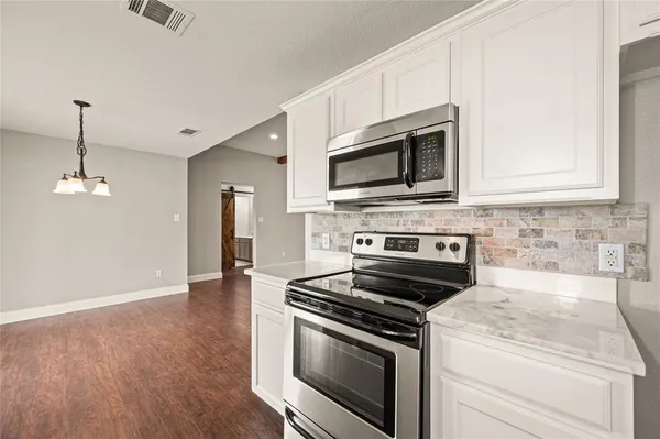 $399,900 | 2030 County Road 4010, Decatur, TX 76234