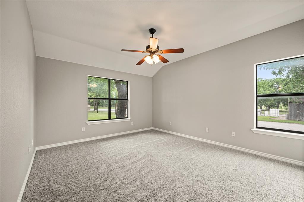 2030 County Road 4010 Decatur, TX 76234 - Photo 18 of 35