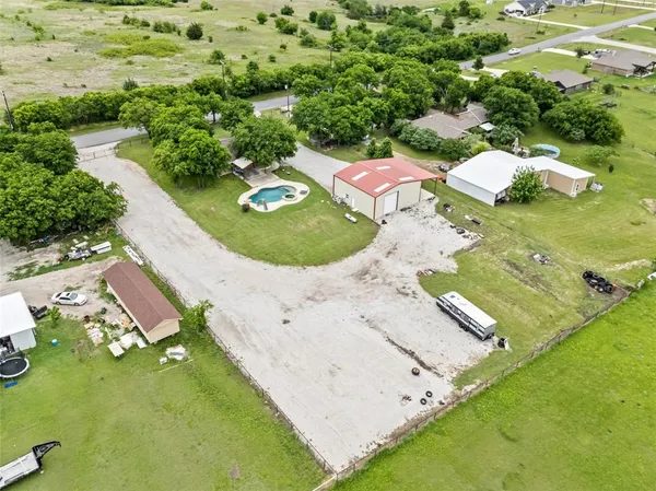 $399,900 | 2030 County Road 4010, Decatur, TX 76234