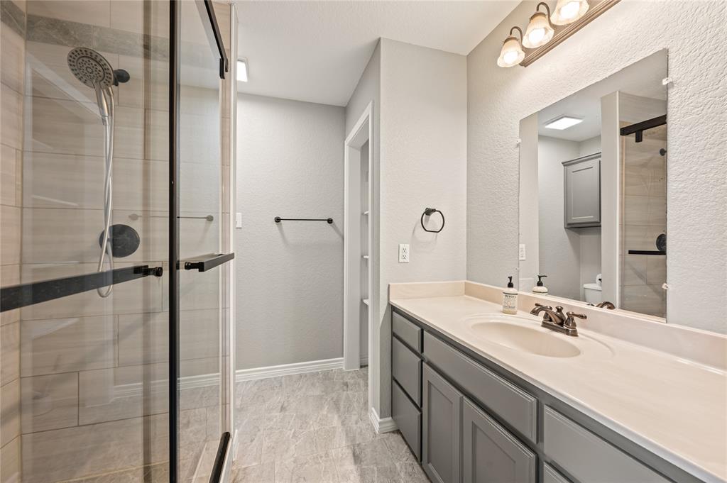 2030 County Road 4010 Decatur, TX 76234 - Photo 5 of 35