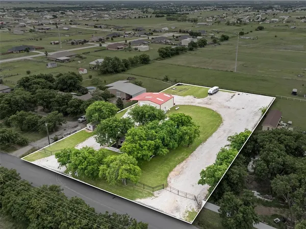 $399,900 | 2030 County Road 4010, Decatur, TX 76234