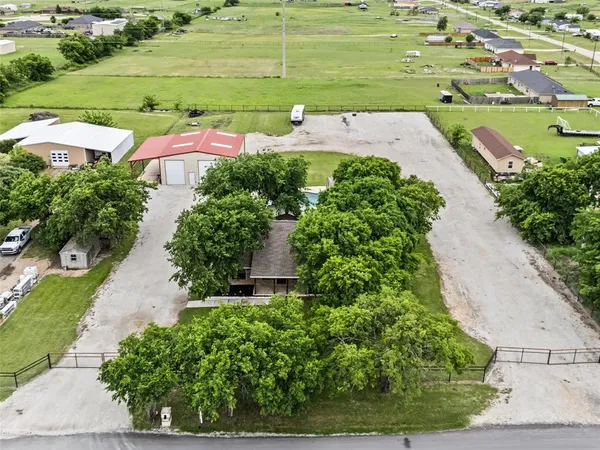 $399,900 | 2030 County Road 4010, Decatur, TX 76234