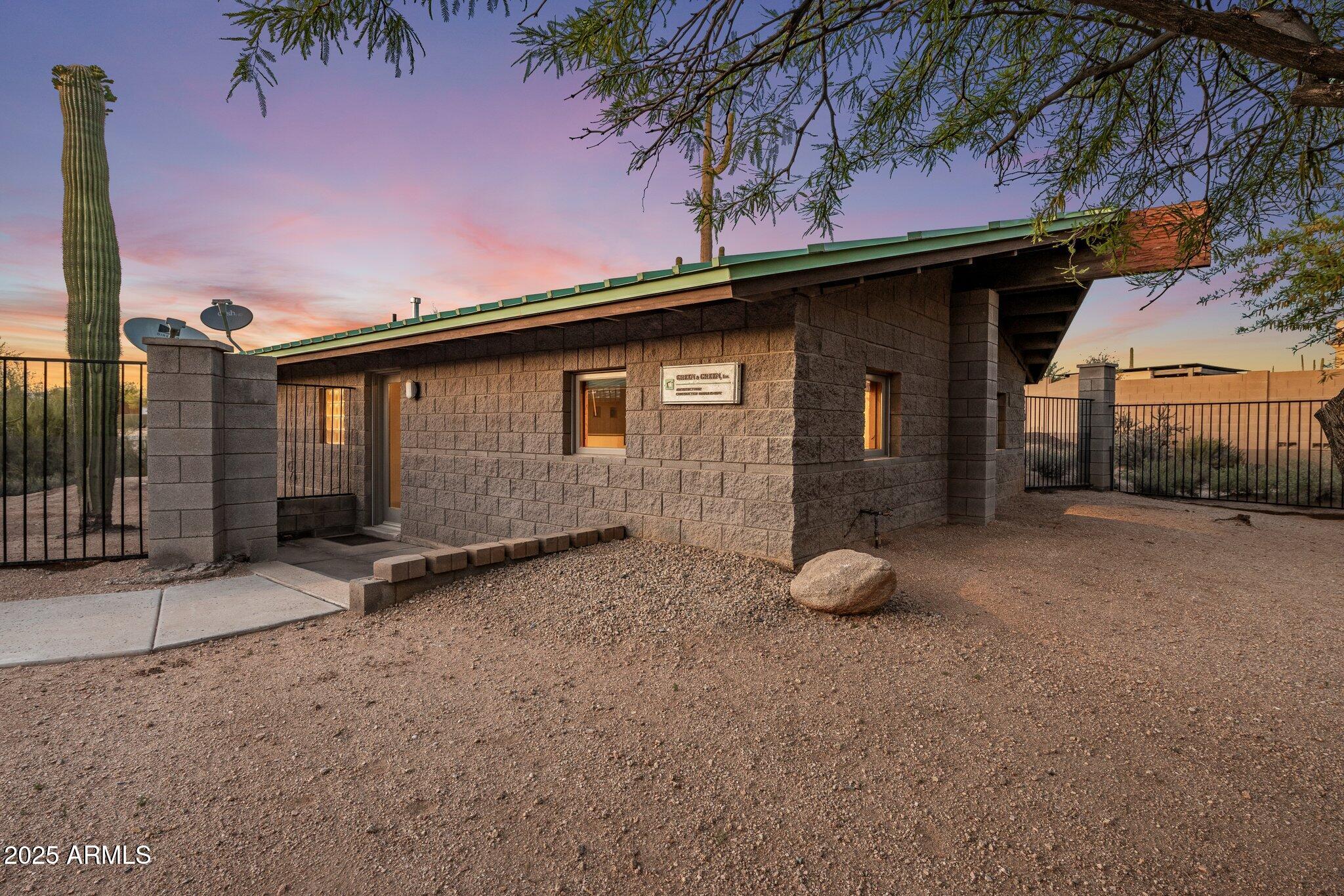 6106 East Montgomery Road Cave Creek, AZ 85331 - Photo 4 of 5 74-web-or-mls-D46A5824