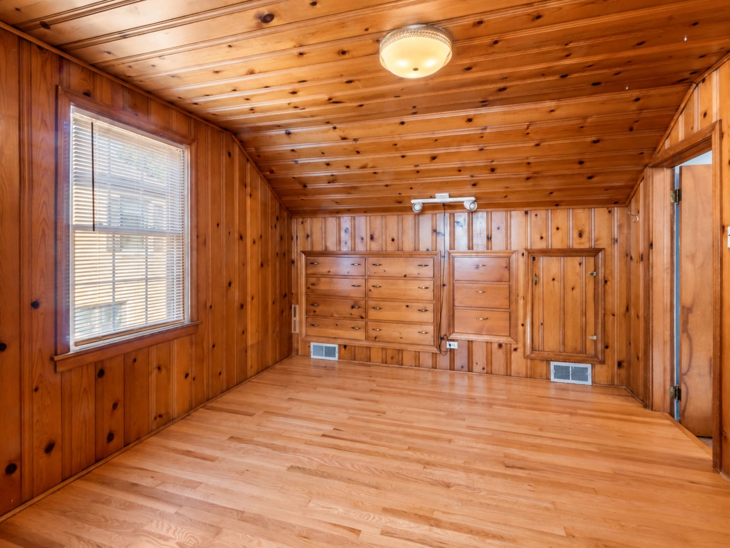225 Stratford Road Des Plaines, IL 60016 - Photo 24 of 58 Gallery Image 24