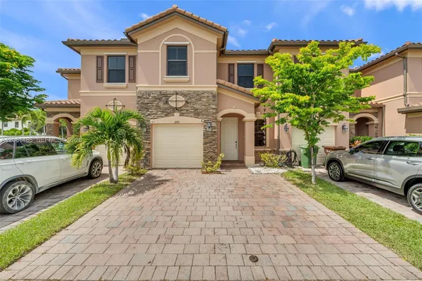 $570,000 | 3353 West 90th Street, Hialeah, FL 33018