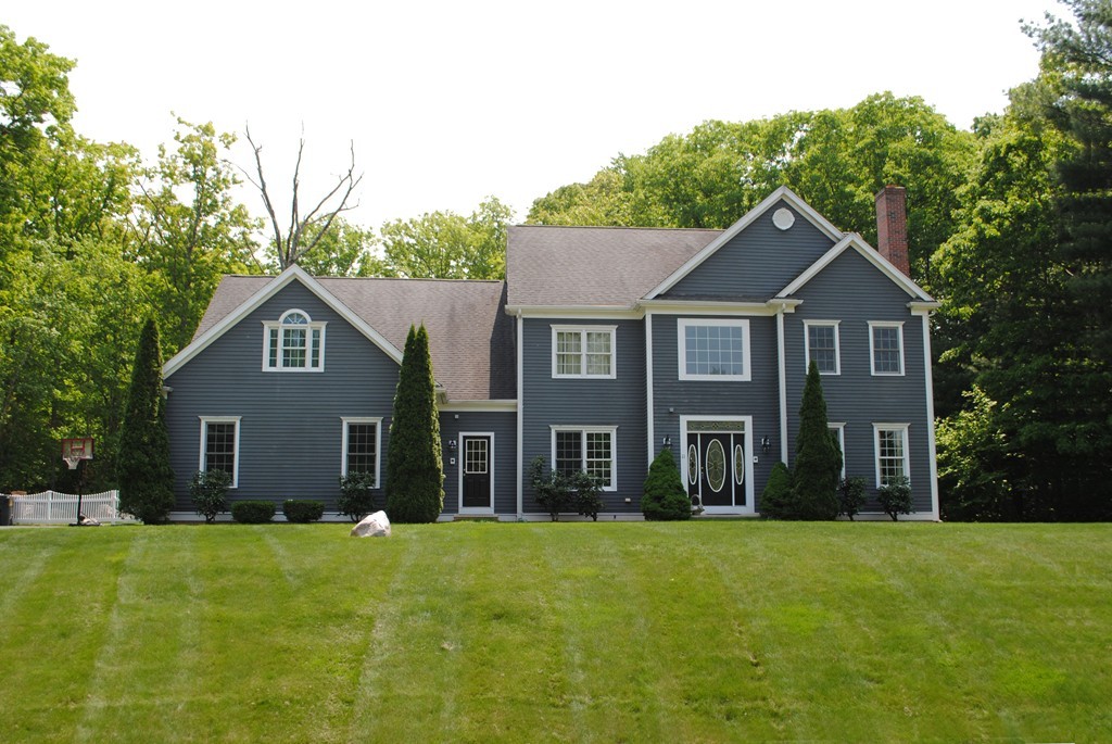 11 Miscoe Hill Road Upton, MA 01568 - Photo 1 of 25 Gallery Image 1