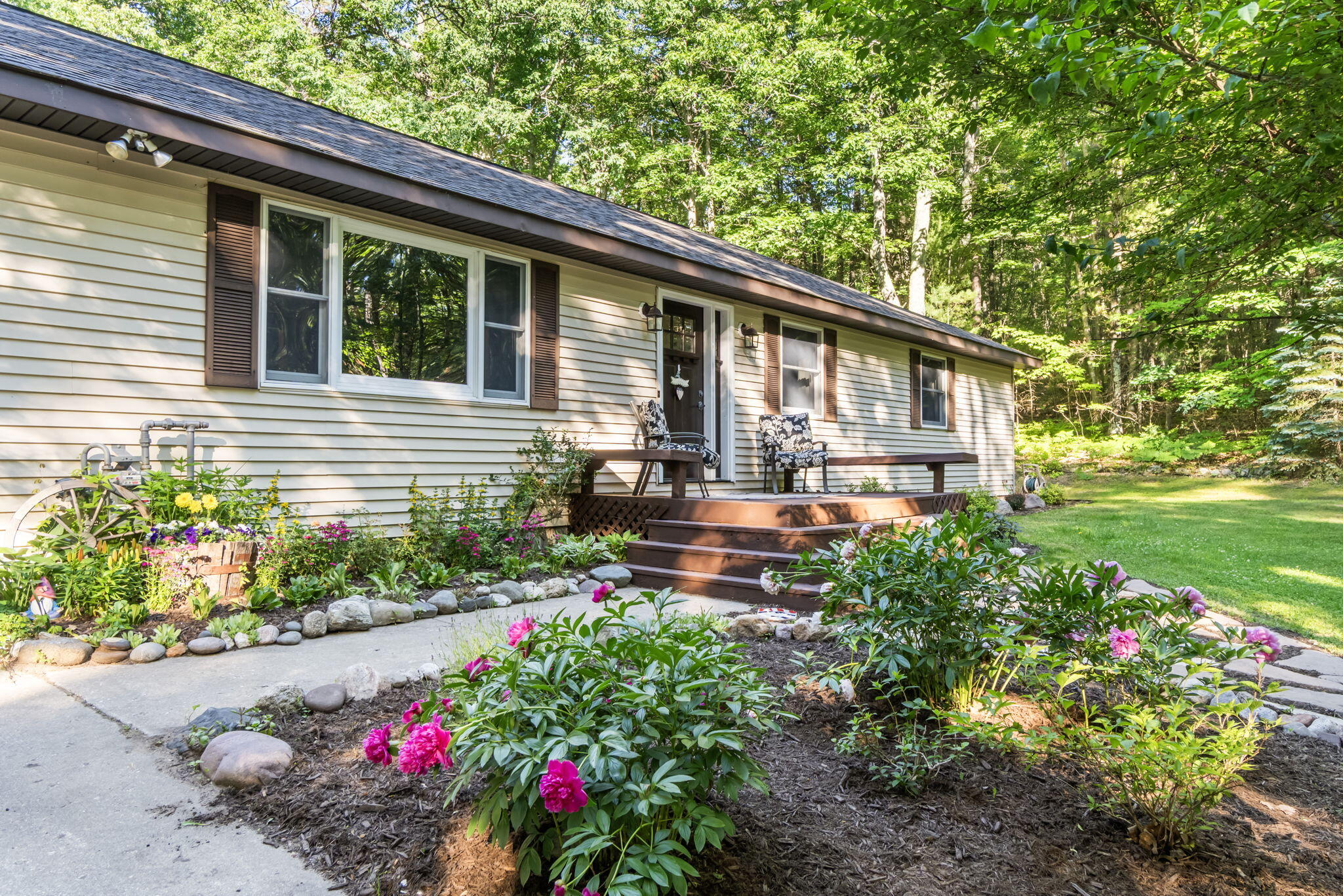 1485 Chippewa Beach Road Indian River, MI 49749 - Photo 2 of 33 Gallery Image 2
