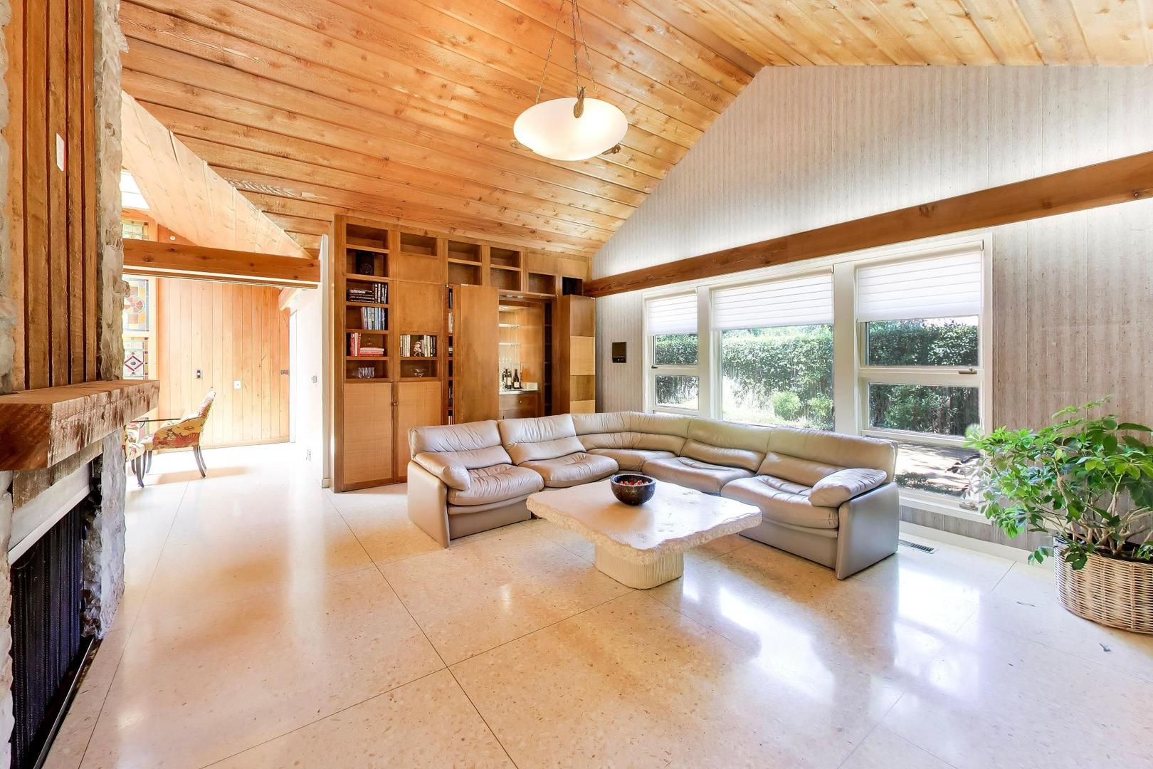 42 Woodley Road Winnetka, IL 60093 - Photo 8 of 63 Gallery Image 8