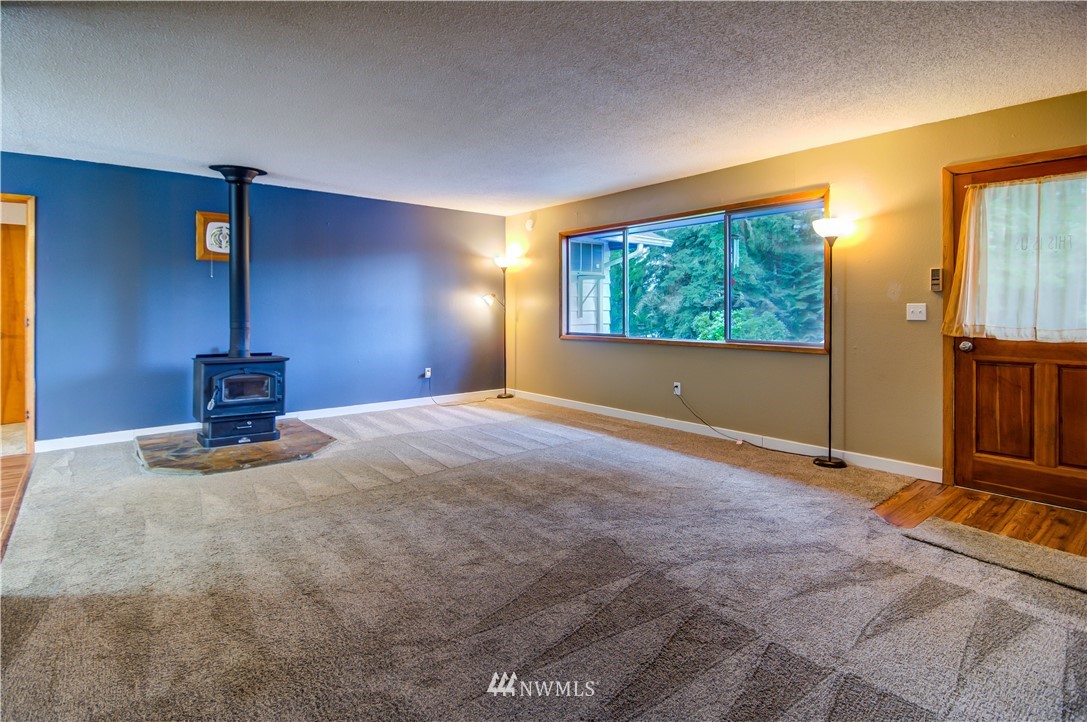 153 Estes Road Castle Rock, WA 98611 - Photo 2 of 26 Gallery Image 2
