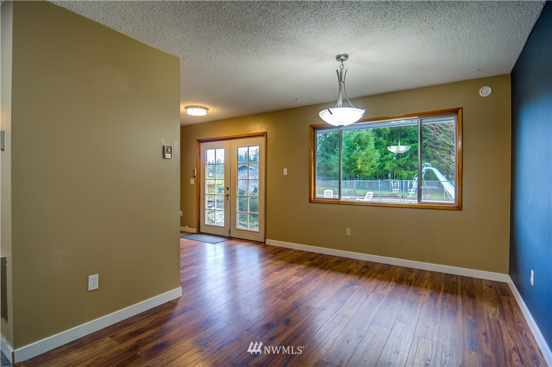 153 Estes Road Castle Rock, WA 98611 - Photo 4 of 26 Gallery Image 4