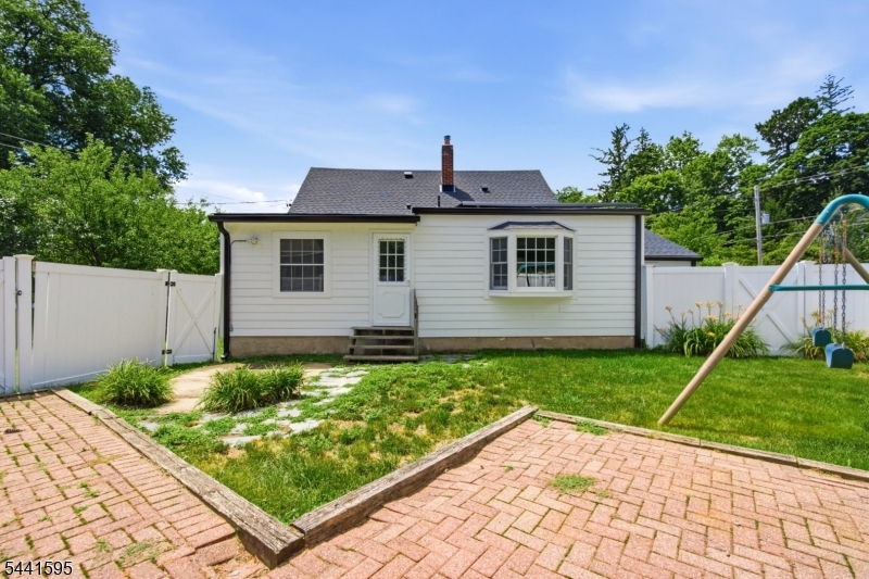 52 Hamilton Street Madison, NJ 07940 - Photo 28 of 34