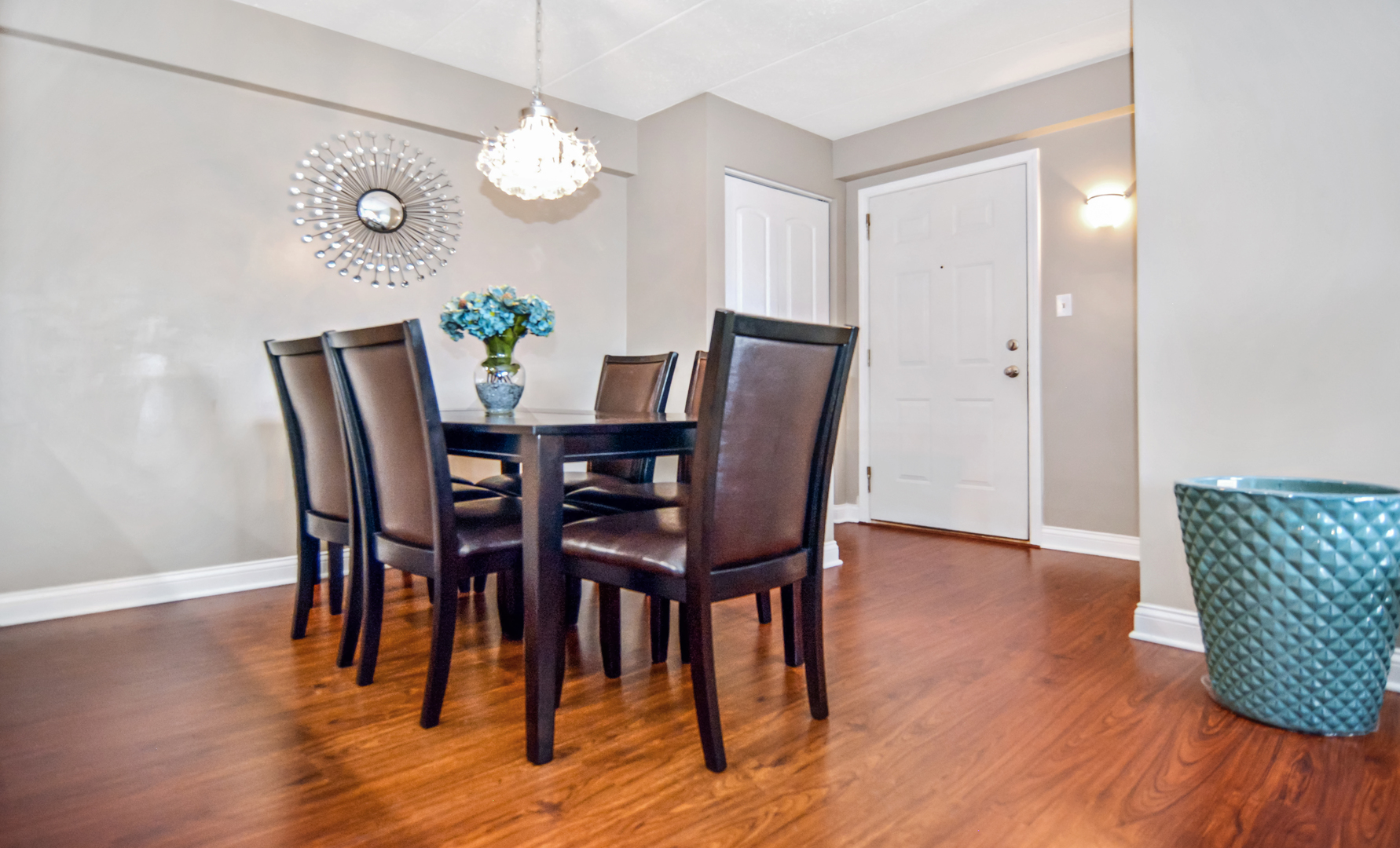 10630 Ridgeland Avenue, Unit 2A Chicago Ridge, IL 60415 - Photo 6 of 19 a view of a dining room with furniture and wooden floor