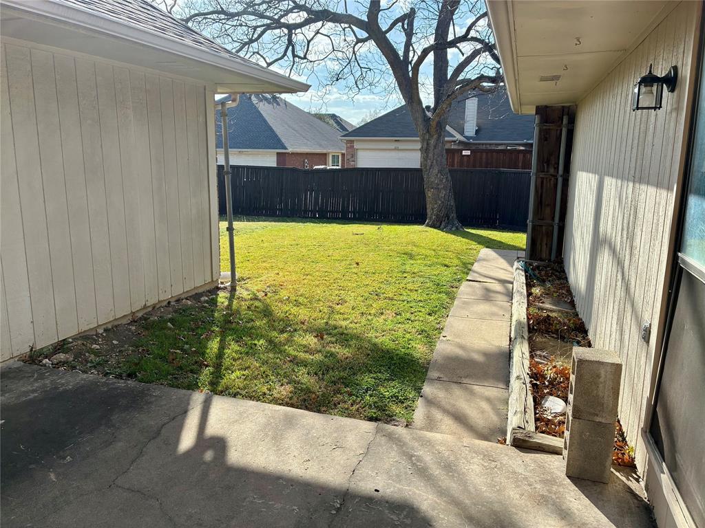 2405 Country Valley Road Garland, TX 75041 - Photo 36 of 36
