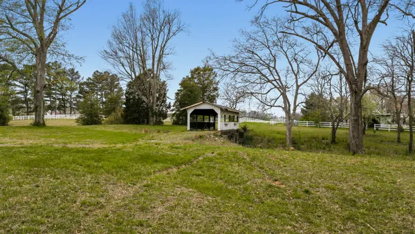 5300 Highway 31W, Portland, TN 37148