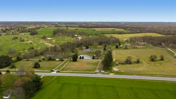 5300 Highway 31W, Portland, TN 37148