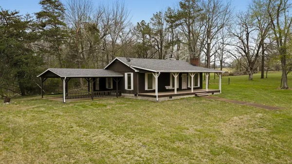 5300 Highway 31W, Portland, TN 37148