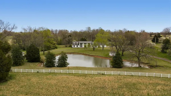 5300 Highway 31W, Portland, TN 37148