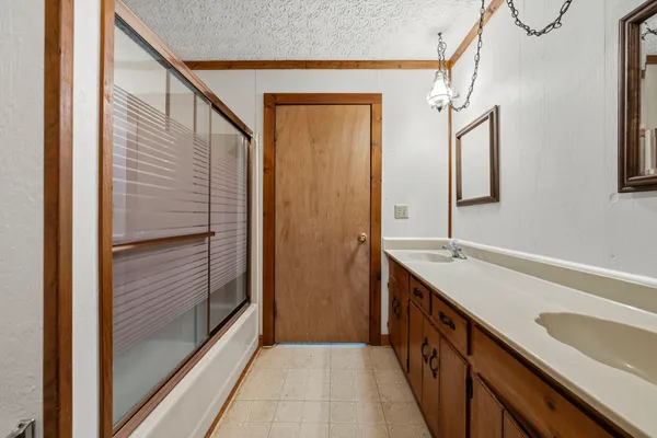 5300 Highway 31W, Portland, TN 37148