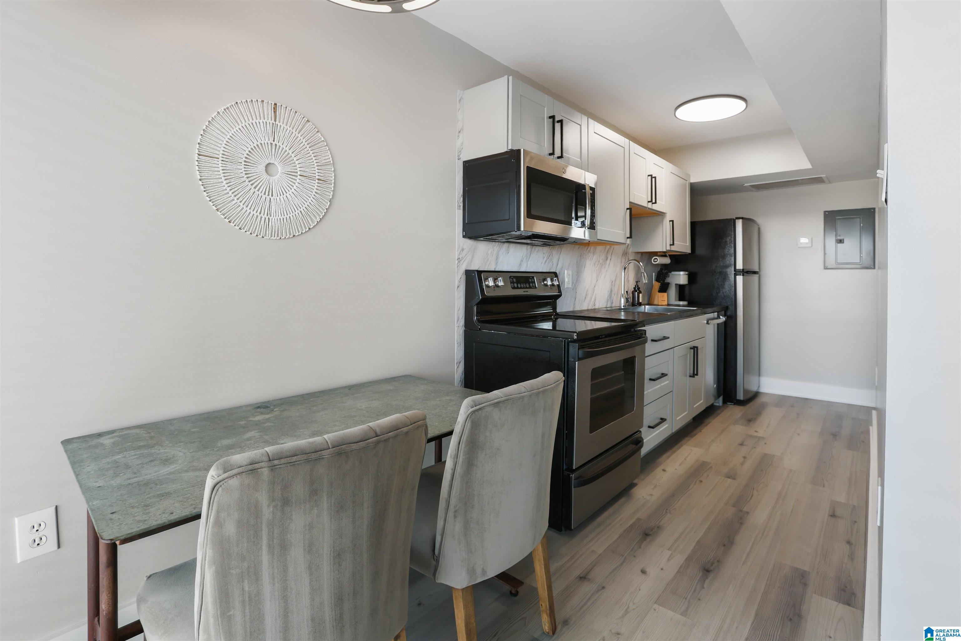 2990 Rhodes Circle South, Unit 310 Birmingham, AL 35205 - Photo 12 of 17