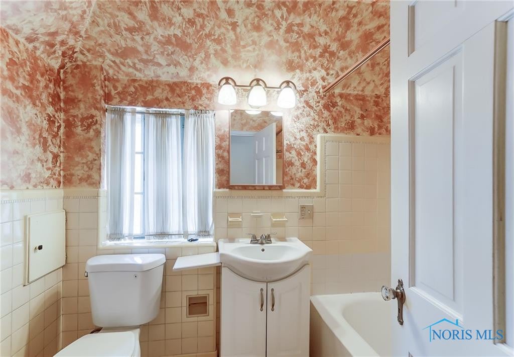 2727 Cheltenham Road Toledo, OH 43606 - Photo 24 of 31 Gallery Image 24