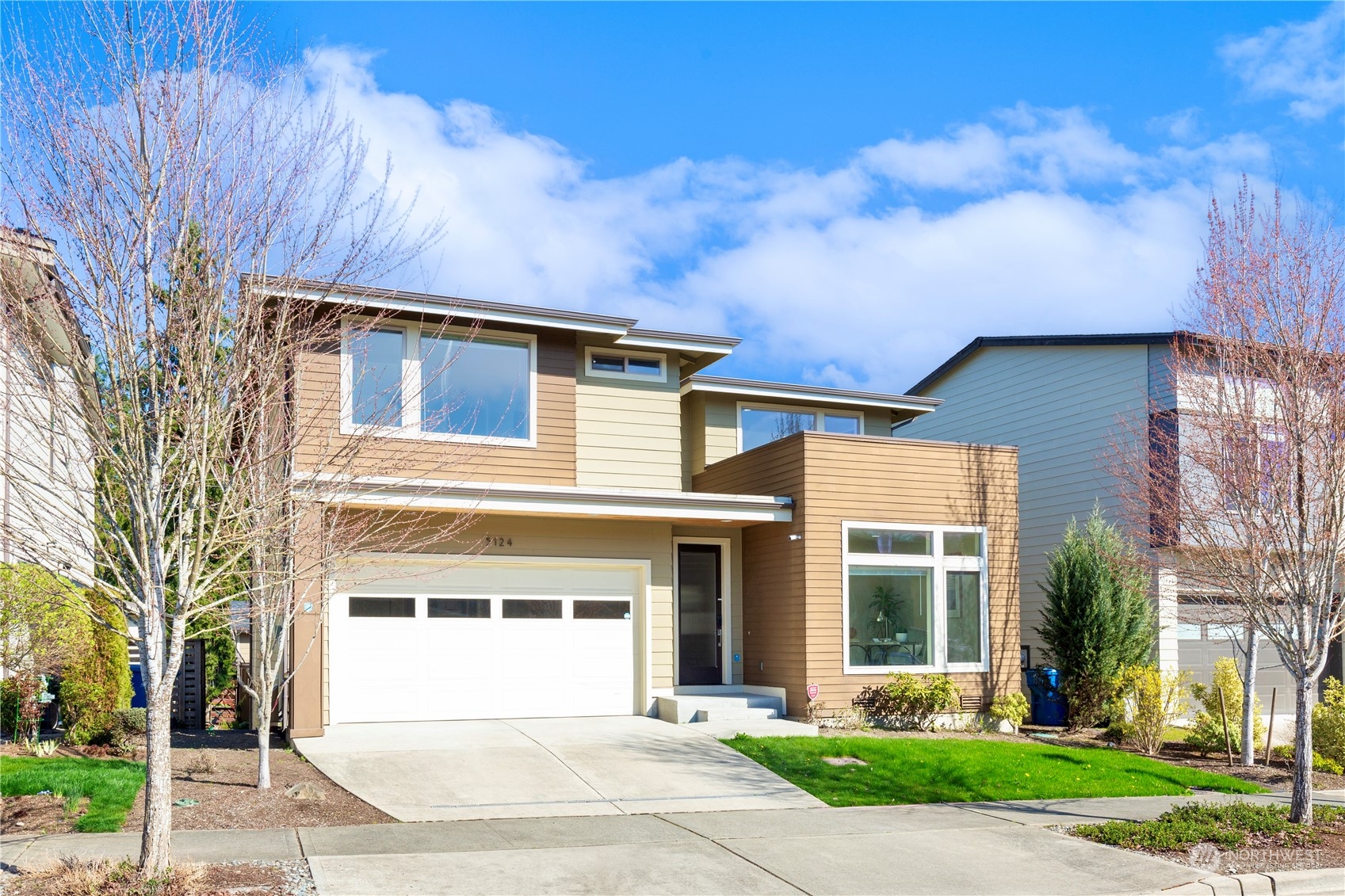 5124 Northeast 11th Place Renton, WA 98059 - Photo 2 of 35 Gallery Image 2