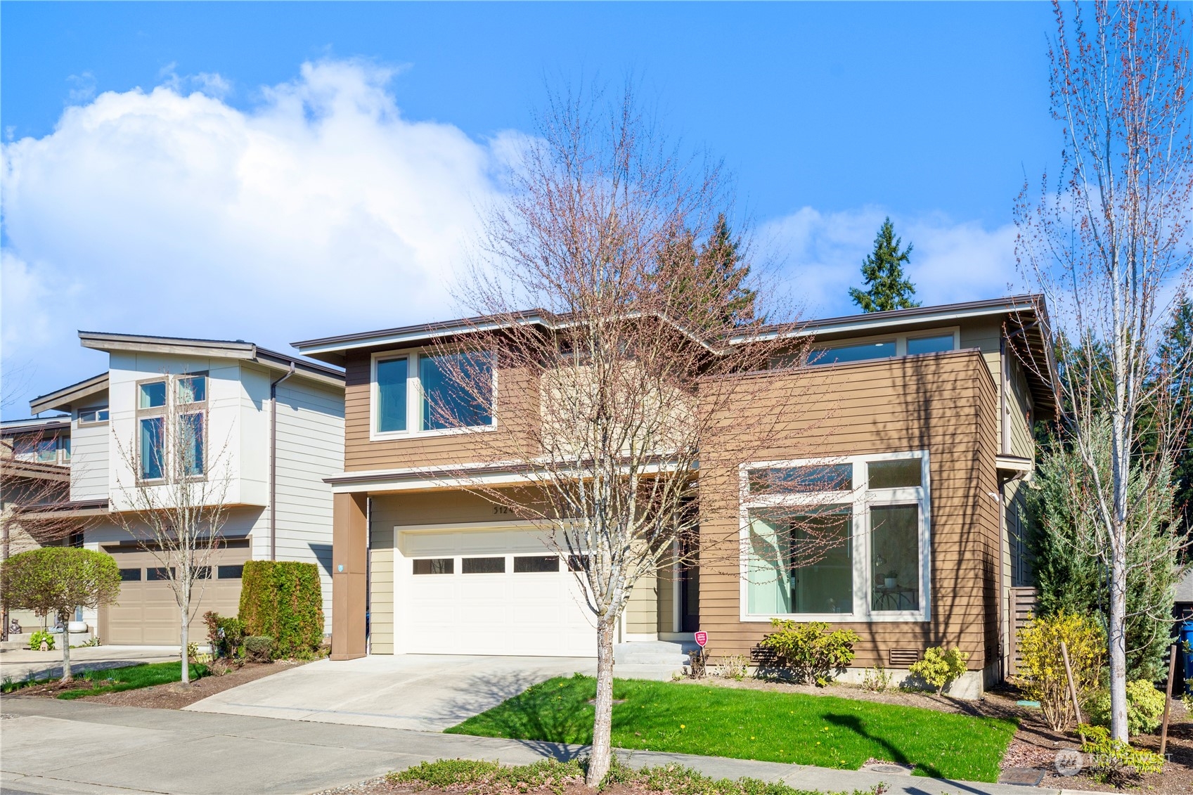 5124 Northeast 11th Place Renton, WA 98059 - Photo 3 of 35 Gallery Image 3